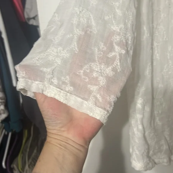 White Lace Women's Top - Picture 2 of 5